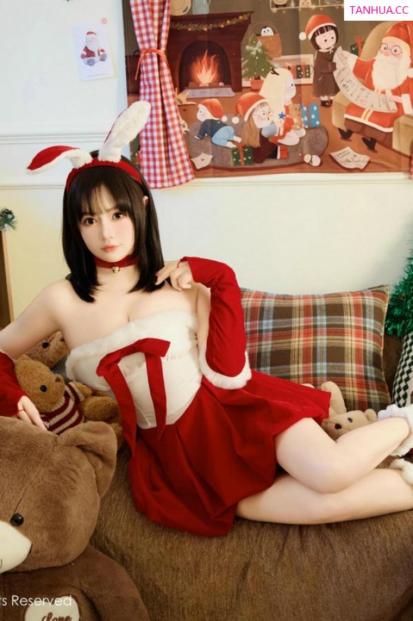 徐嘉乐 徐cake [XiuRen]高清写真图 2024.12.25 No.9656 养乐多Doll 美臀性感第8张图片